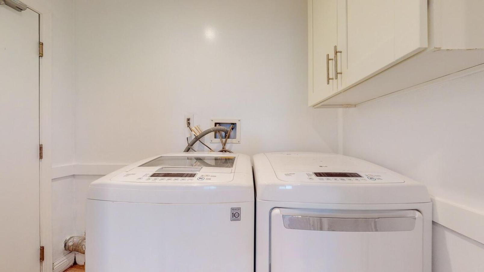Stunning 3br Prime La Area Near Beach *